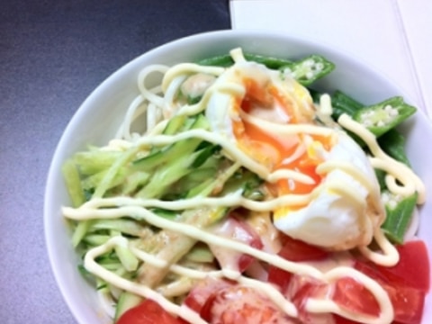 野菜たっぷり!胡麻だれサラダそうめん